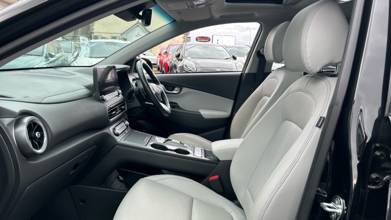 Hyundai KONA 150kW Ultimate 64kWh 5dr Auto Electric Hatchback